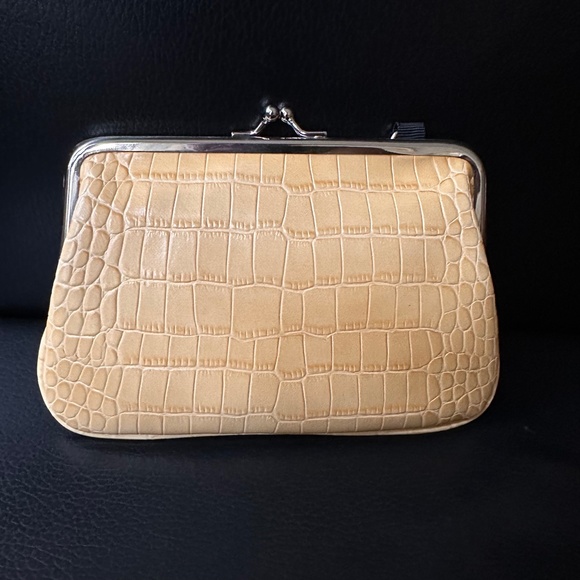 Nine west vegan croc clutch - Picture 2 of 4